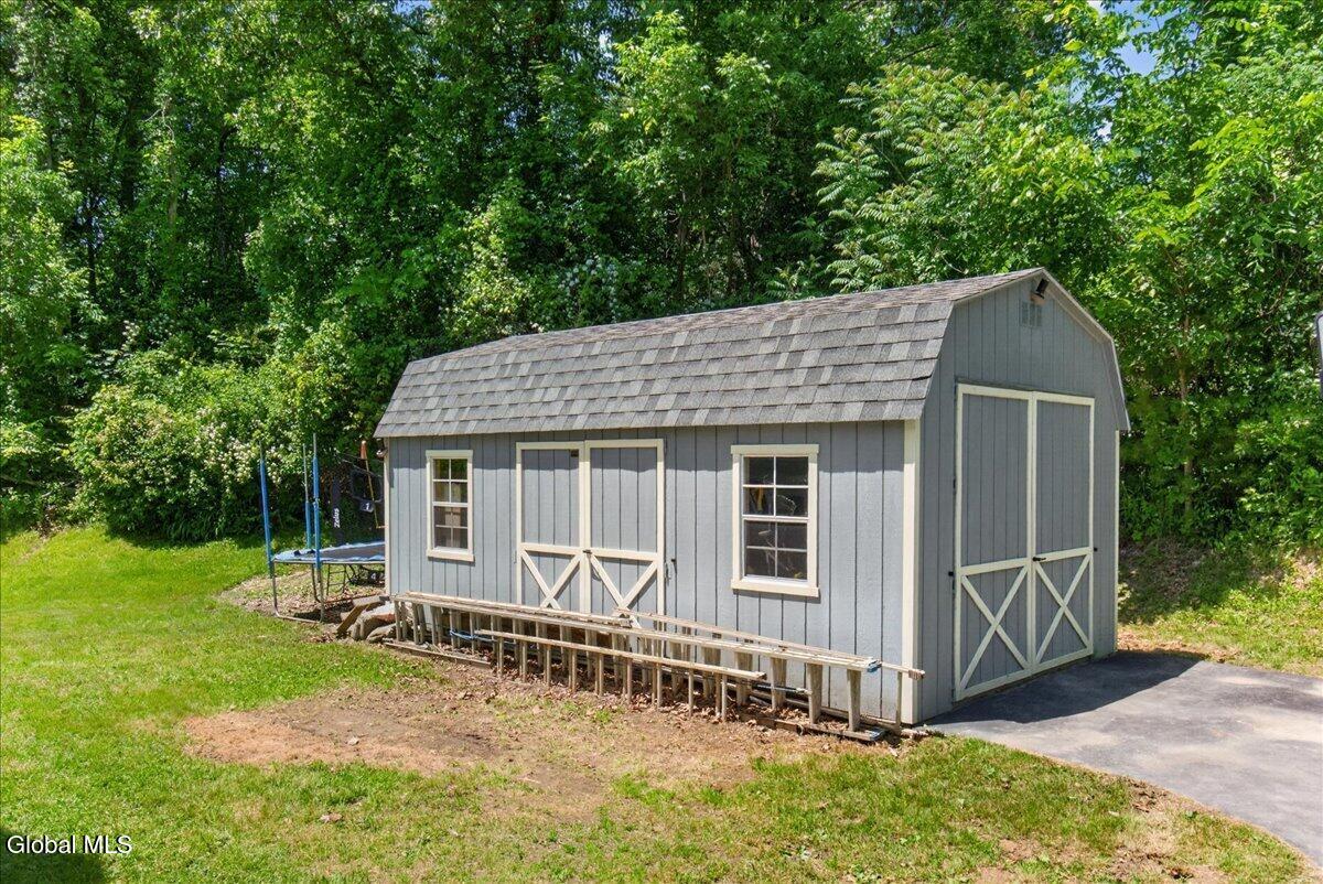 131 Calhoun Drive Troy NY 12182