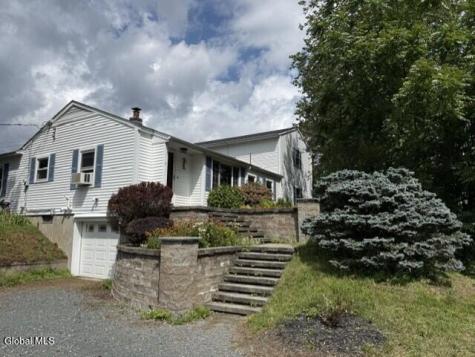 9 Grandview Drive Poestenkill NY 12140