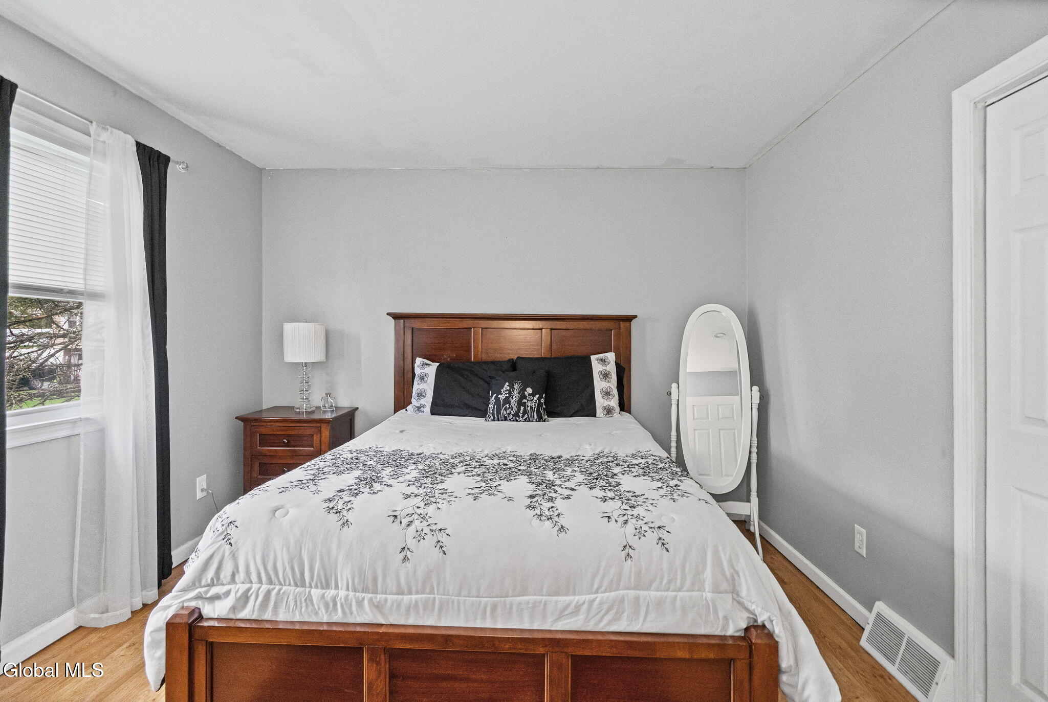 13 Andree Court Schenectady NY 12309