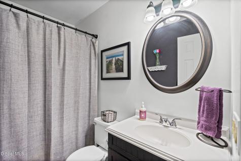13 Andree Court Schenectady NY 12309