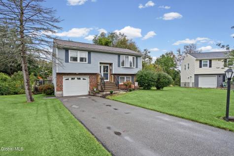 13 Andree Court Schenectady NY 12309