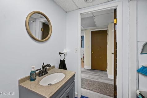 13 Andree Court Schenectady NY 12309
