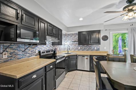 13 Andree Court Schenectady NY 12309