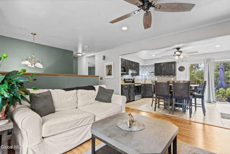 13 Andree Court Schenectady NY 12309