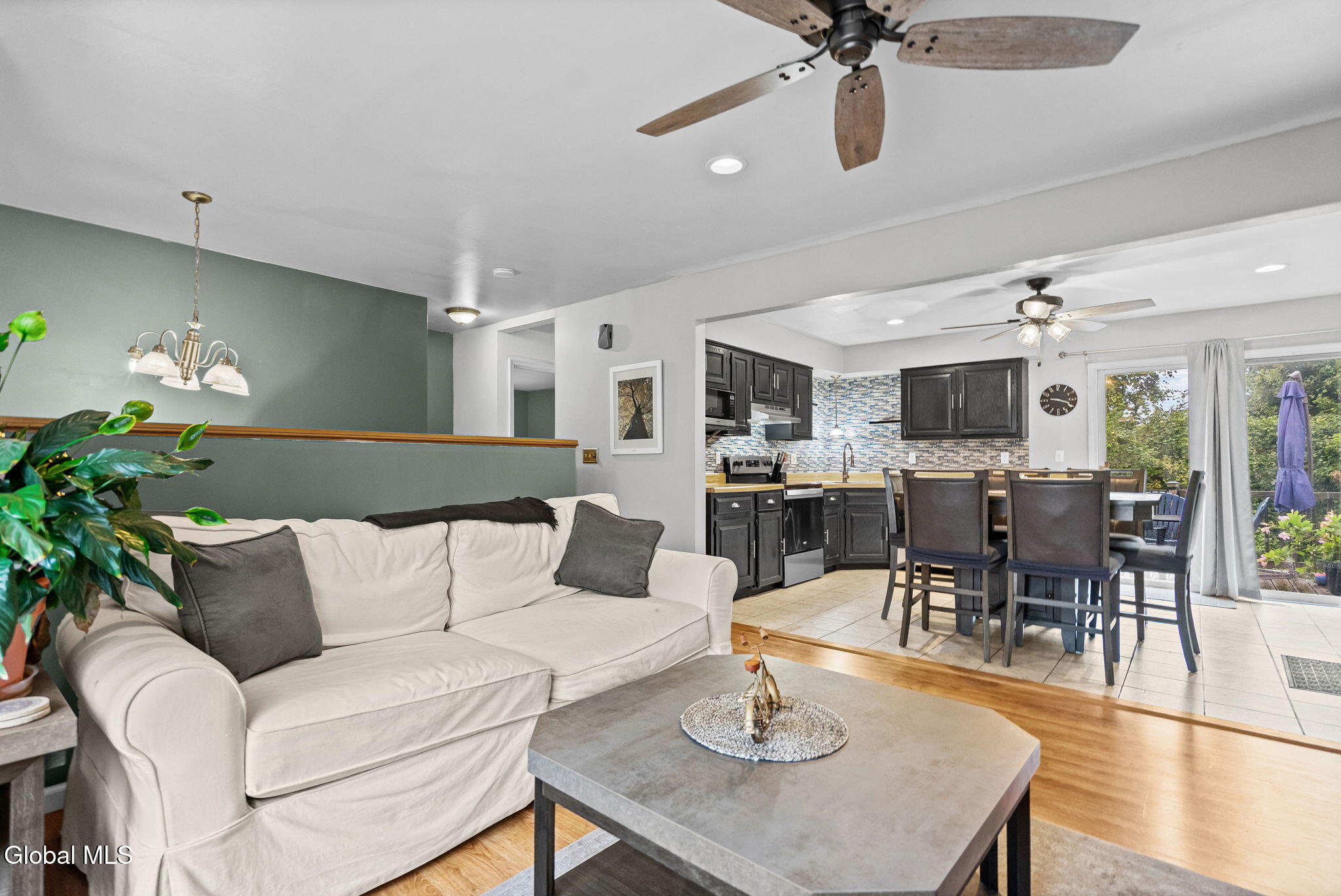 13 Andree Court Schenectady NY 12309