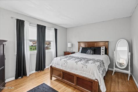 13 Andree Court Schenectady NY 12309