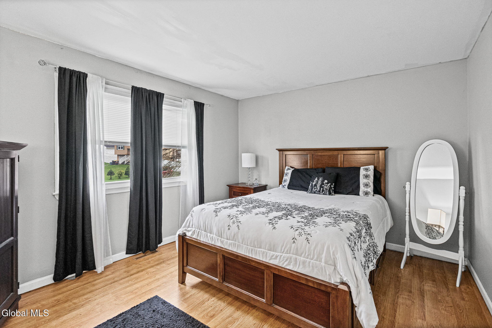 13 Andree Court Schenectady NY 12309