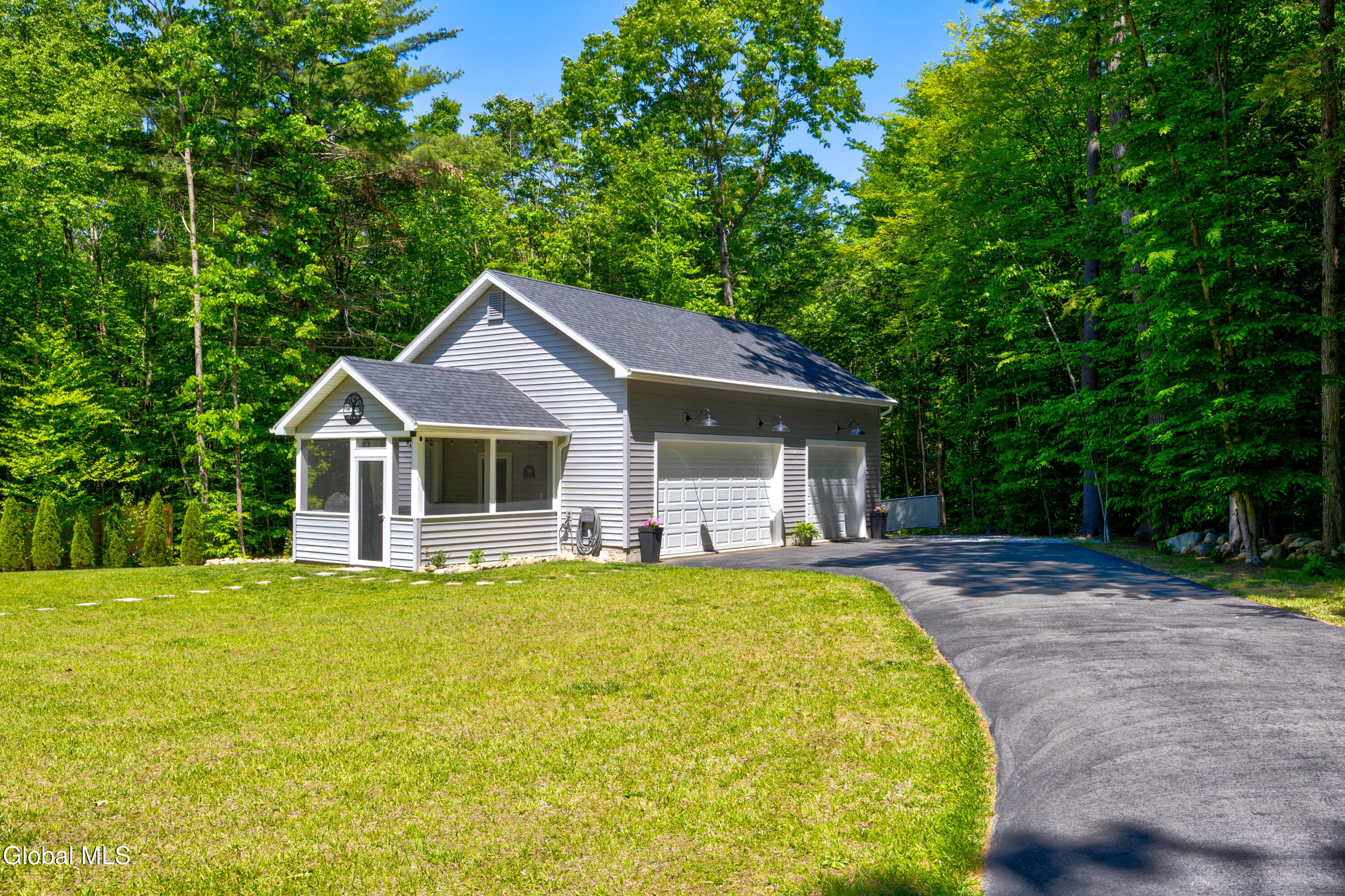 31 Griffin Road Greenfield NY 12833