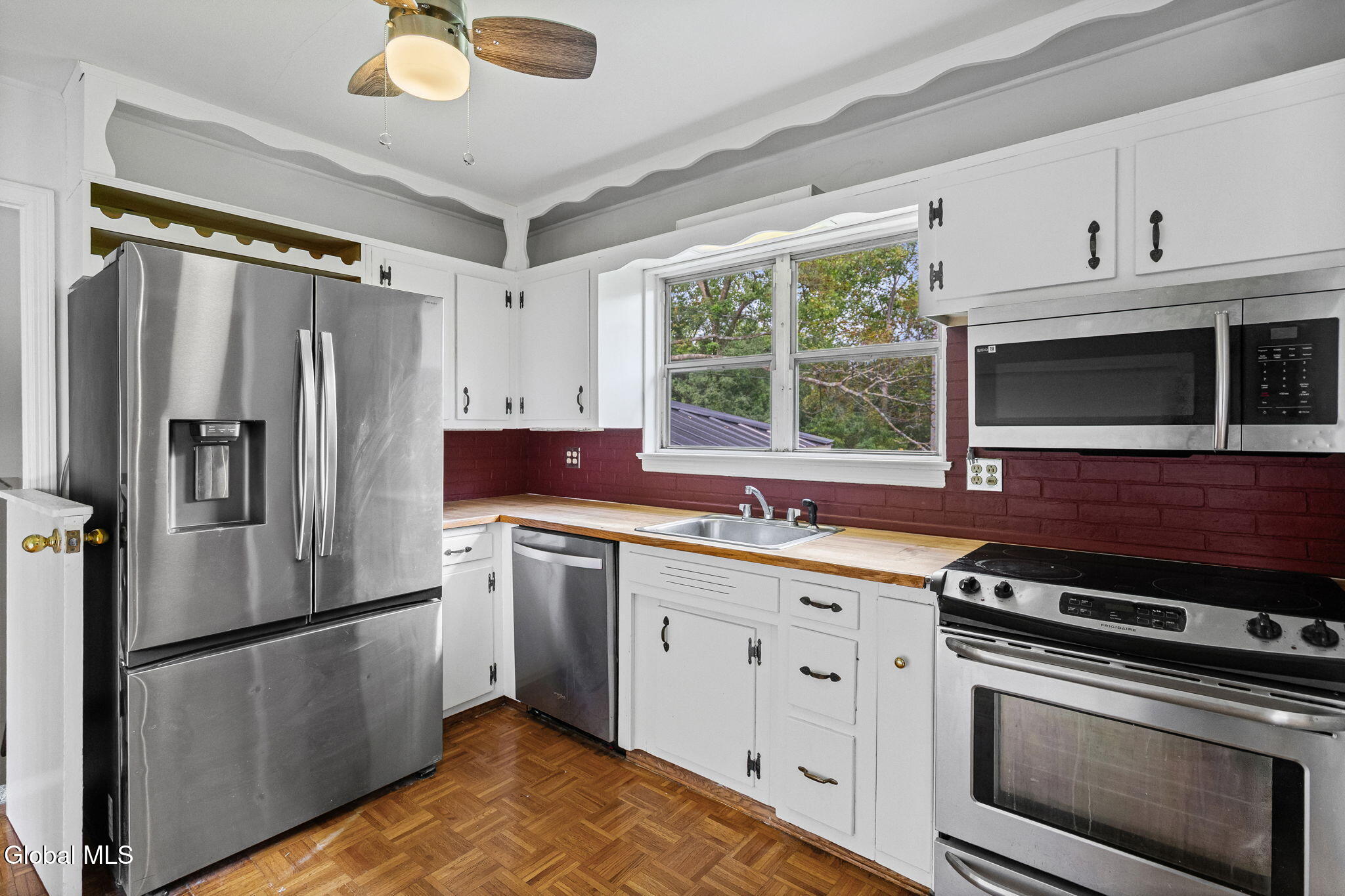 2199 Webster Drive Niskayuna NY 12309