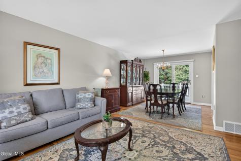 35 Comely Lane Latham NY 12110