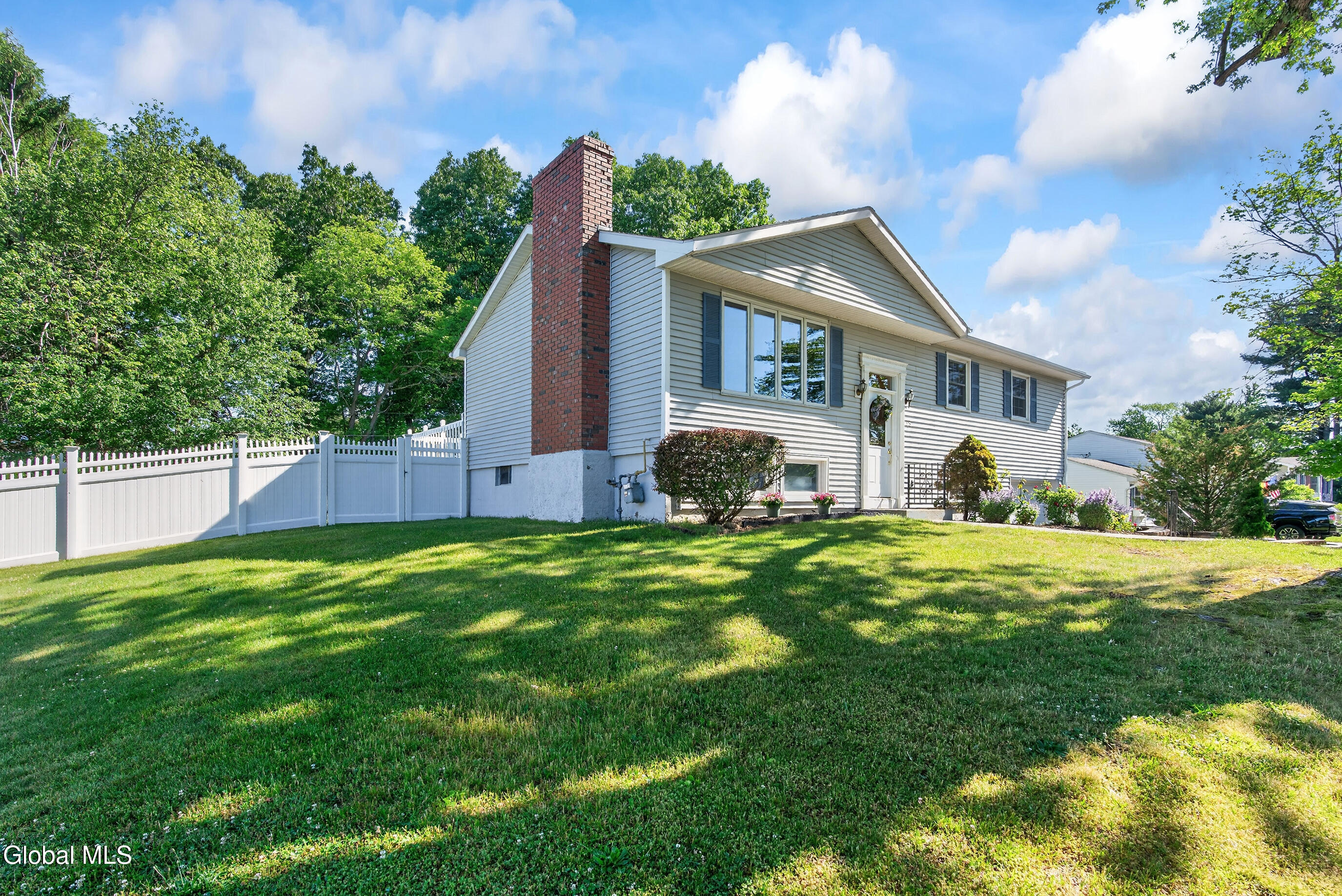 35 Comely Lane Latham NY 12110
