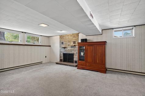 35 Comely Lane Latham NY 12110