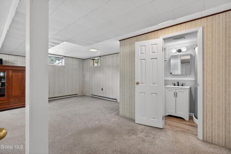 35 Comely Lane Latham NY 12110
