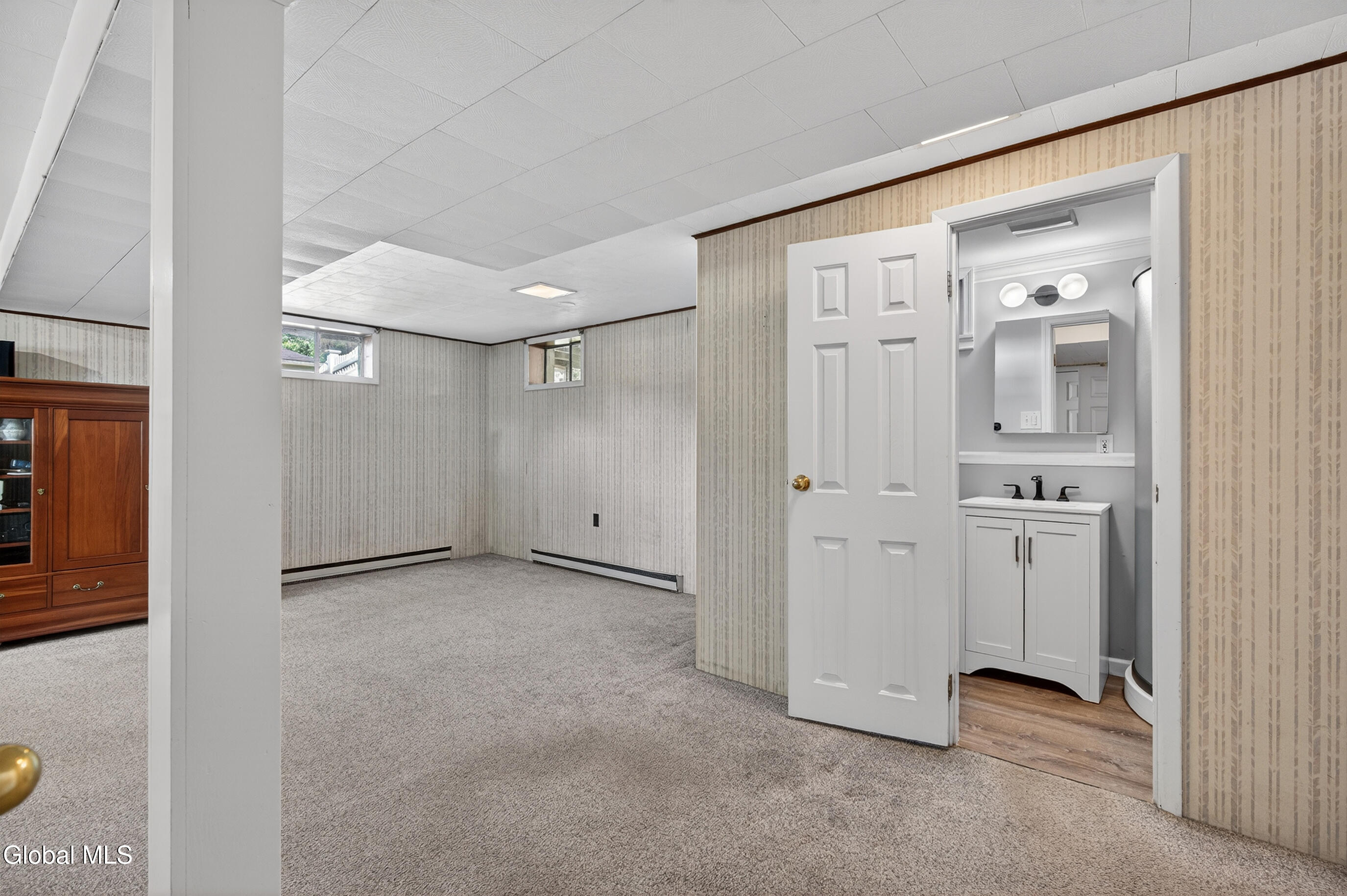 35 Comely Lane Latham NY 12110