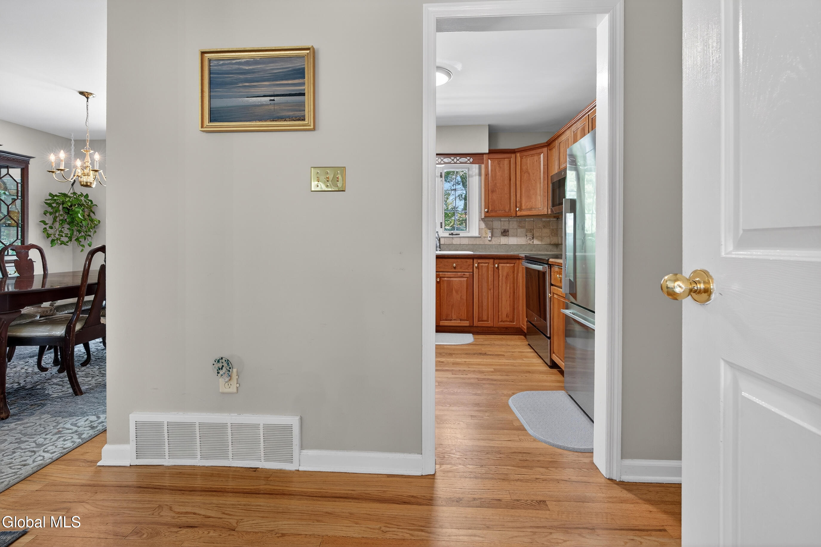 35 Comely Lane Latham NY 12110