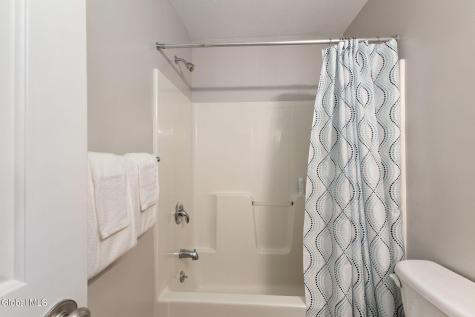 17 Hilltop Drive Cohoes NY 12047