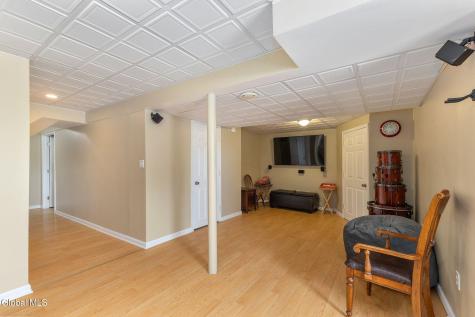 17 Hilltop Drive Cohoes NY 12047