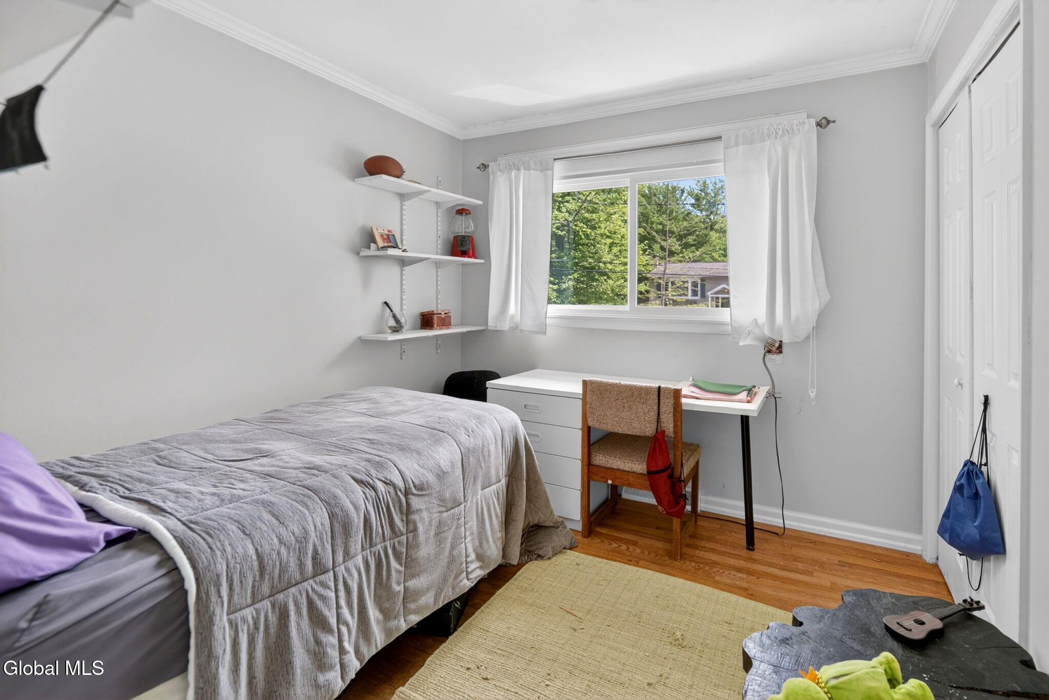 8 Amy Lane Albany NY 12205