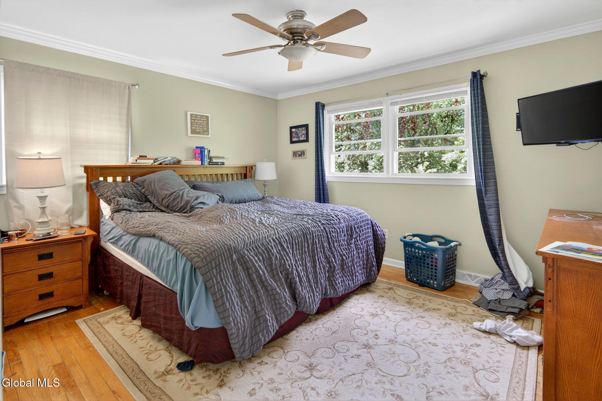 8 Amy Lane Albany NY 12205