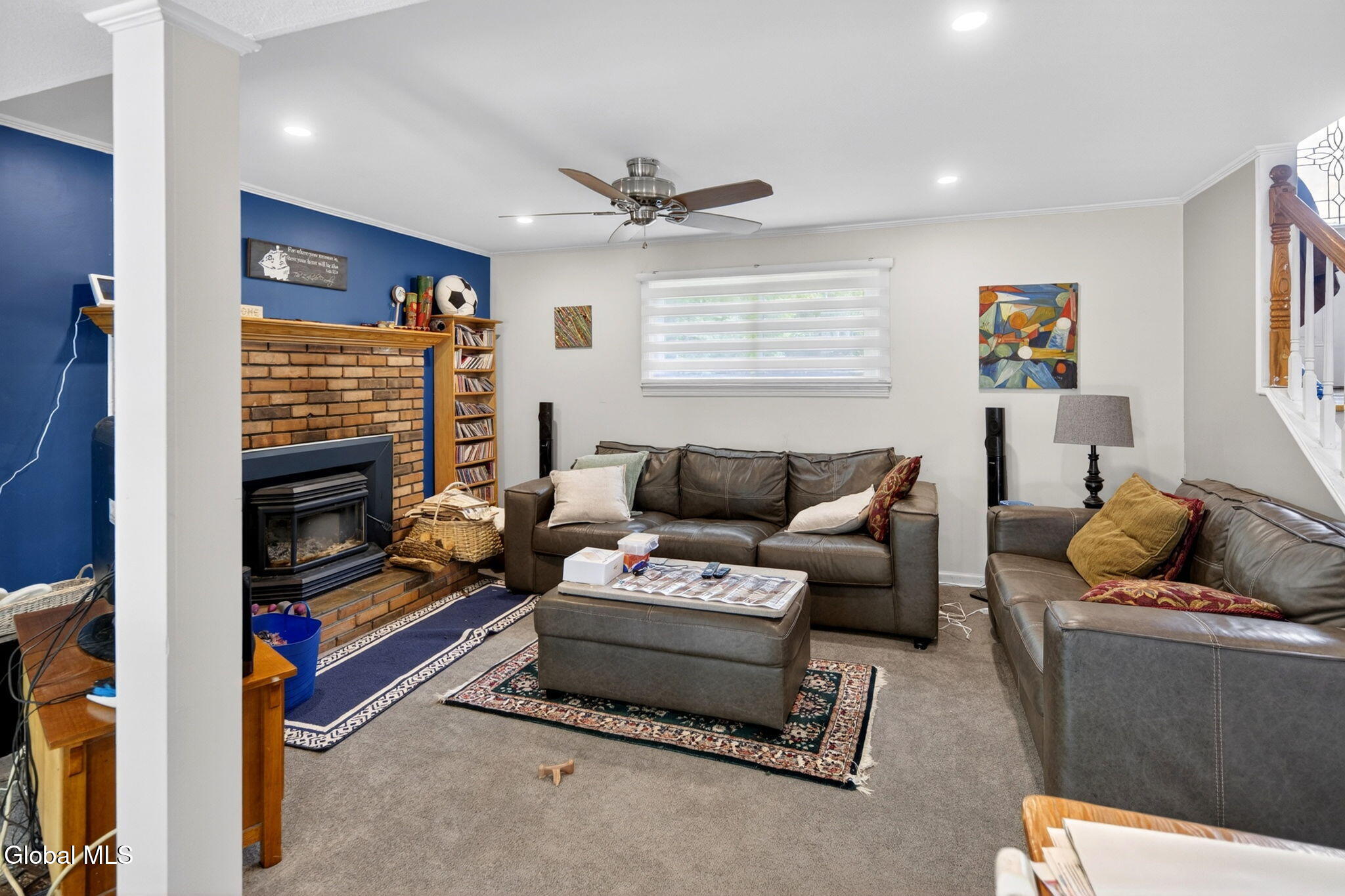 8 Amy Lane Albany NY 12205