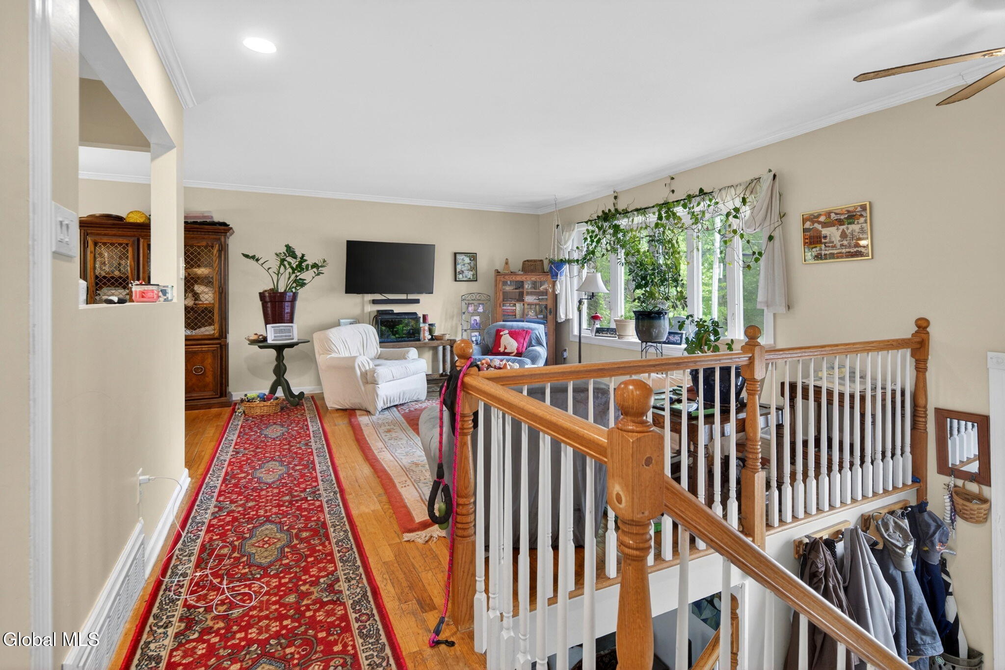 8 Amy Lane Albany NY 12205