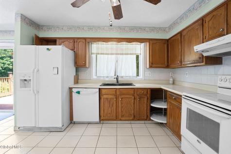 17 Huntington Parkway Ballston Lake NY 12019