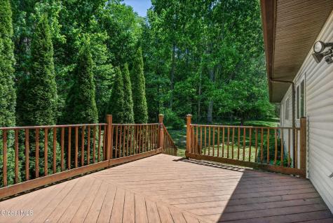 17 Huntington Parkway Ballston Lake NY 12019