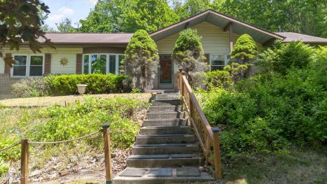 17 Huntington Parkway Ballston Lake NY 12019