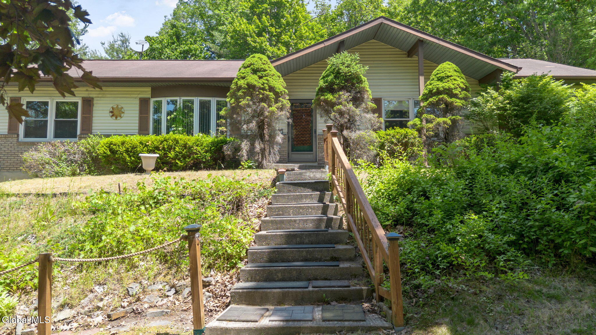 17 Huntington Parkway Ballston Lake NY 12019