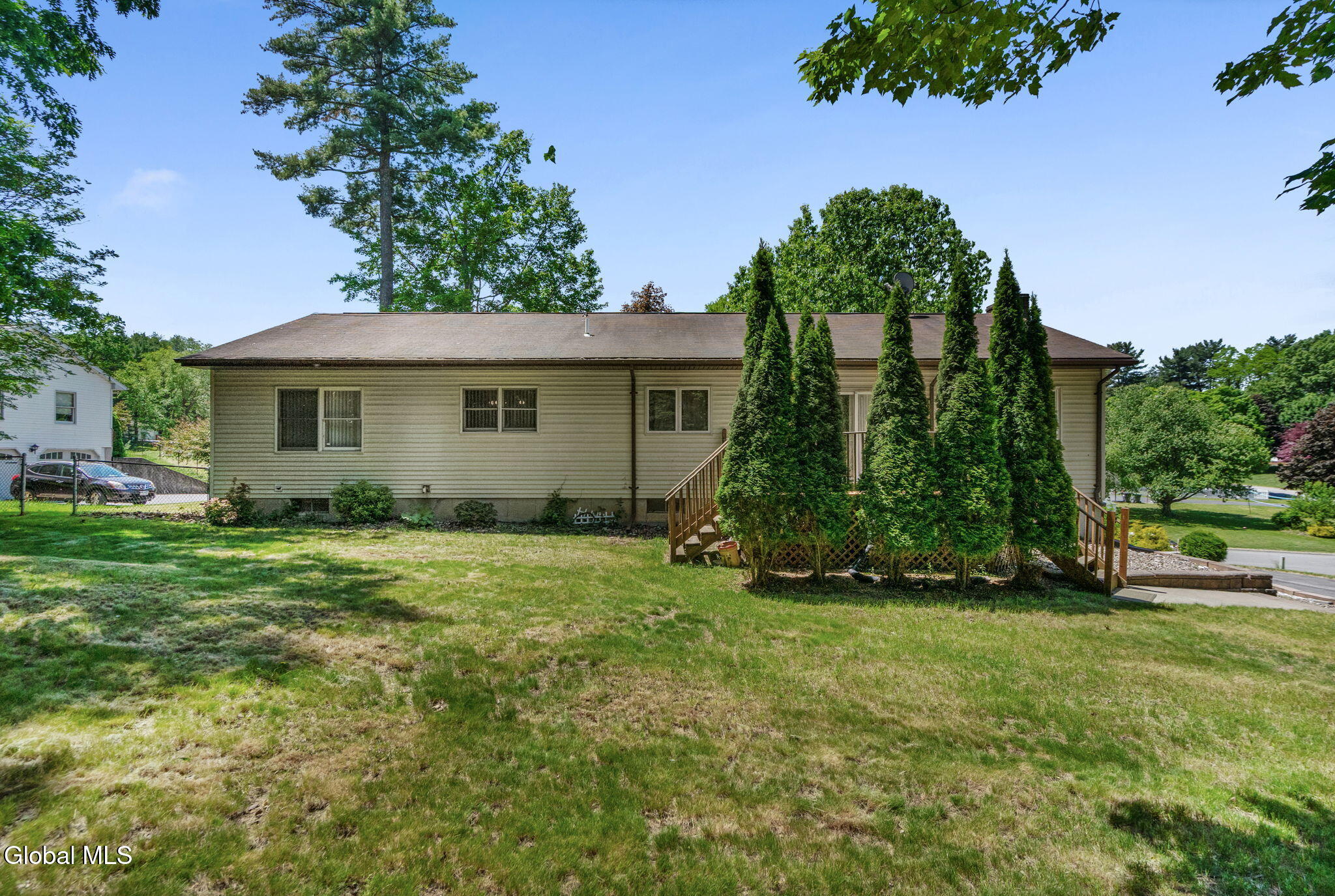 17 Huntington Parkway Ballston Lake NY 12019