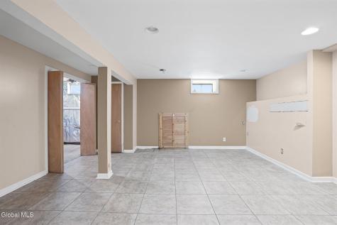 17 Huntington Parkway Ballston Lake NY 12019