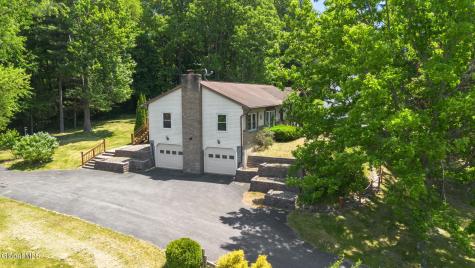 17 Huntington Parkway Ballston Lake NY 12019