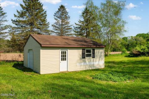 5360 Brookfield Road Lee Center NY 13363
