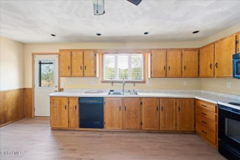 5360 Brookfield Road Lee Center NY 13363