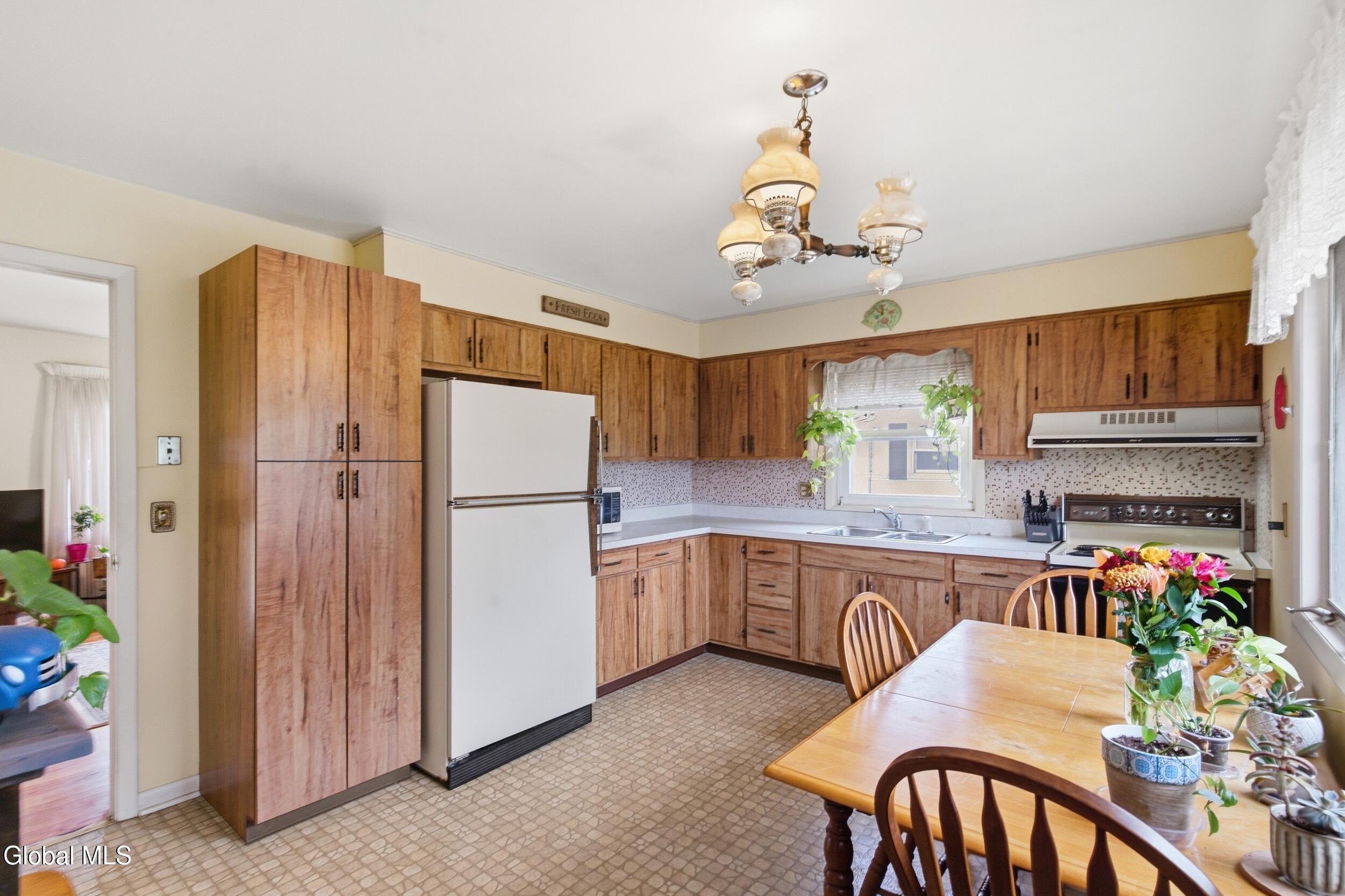 135 Linda Avenue Cohoes NY 12047