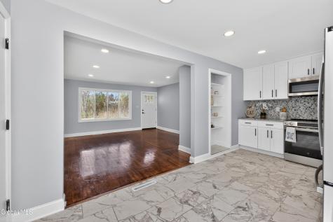 253 Vly Road Schenectady NY 12309