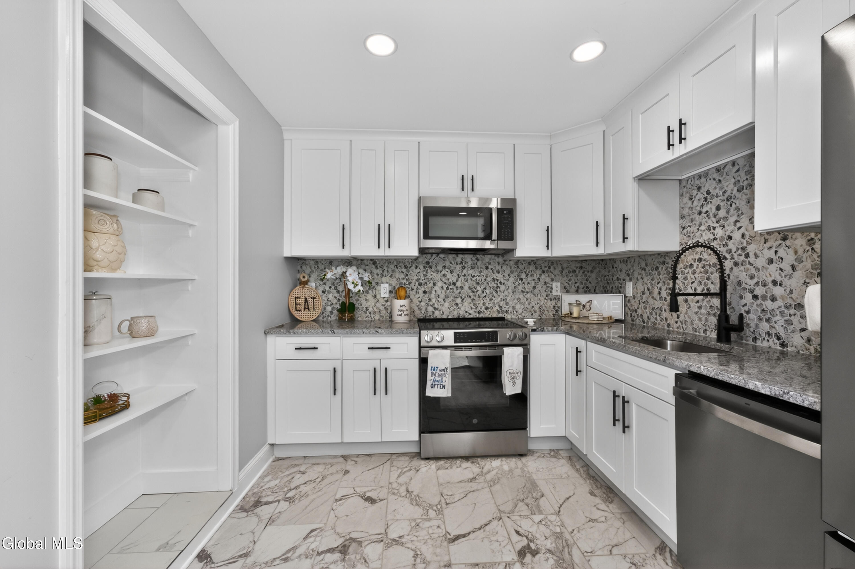 253 Valley Road Schenectady NY 12309