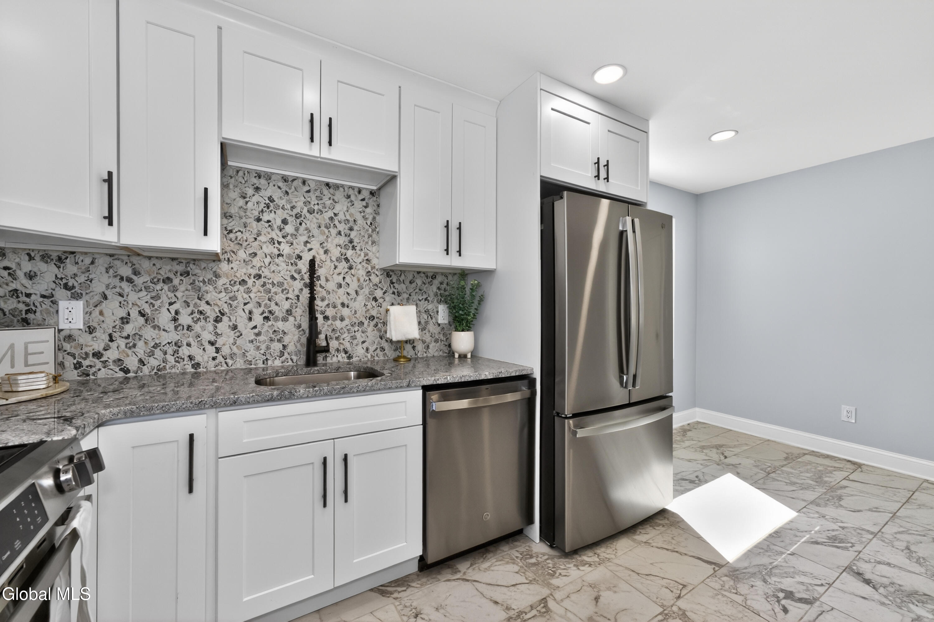 253 Valley Road Schenectady NY 12309