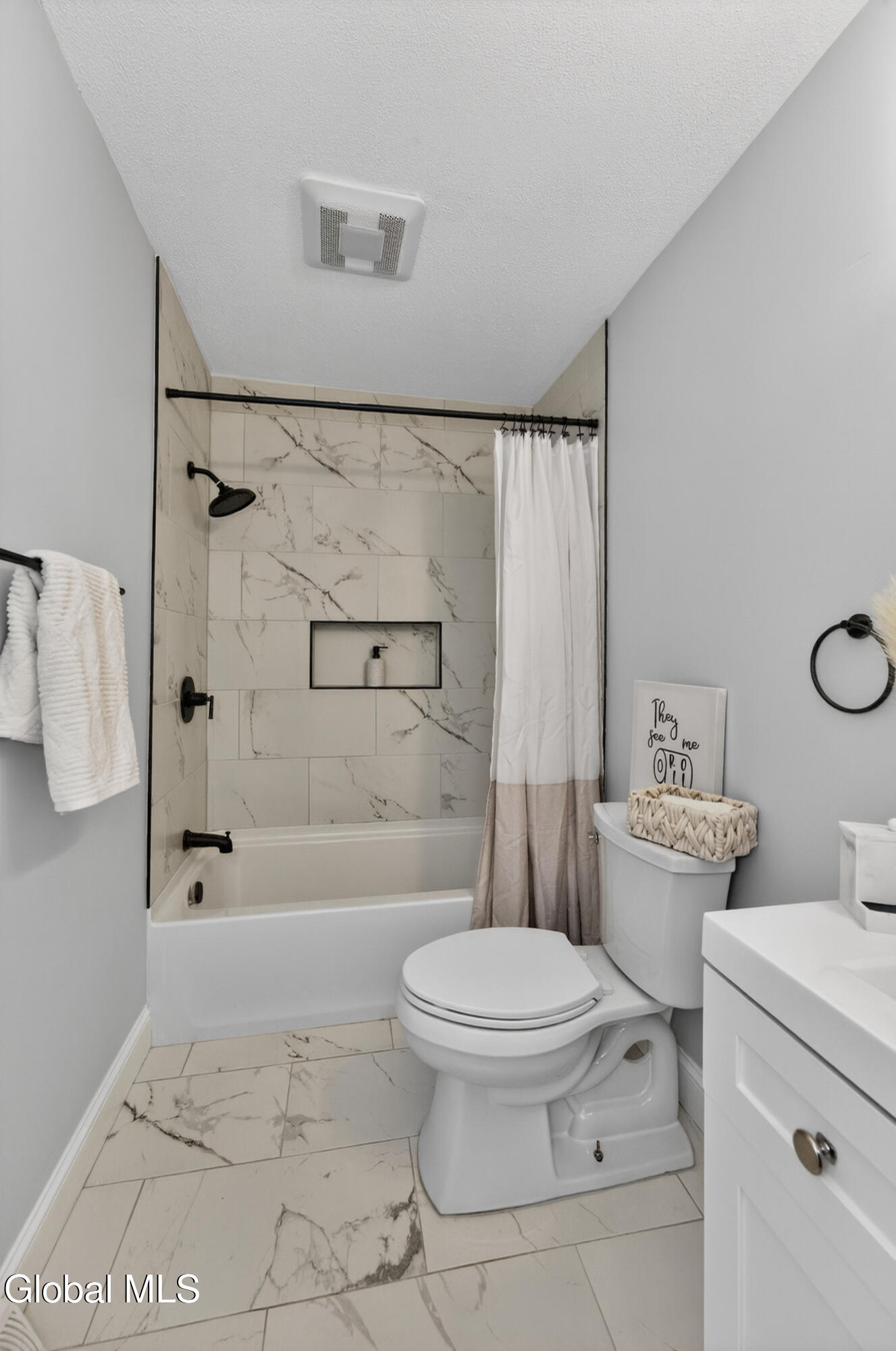 253 Valley Road Schenectady NY 12309