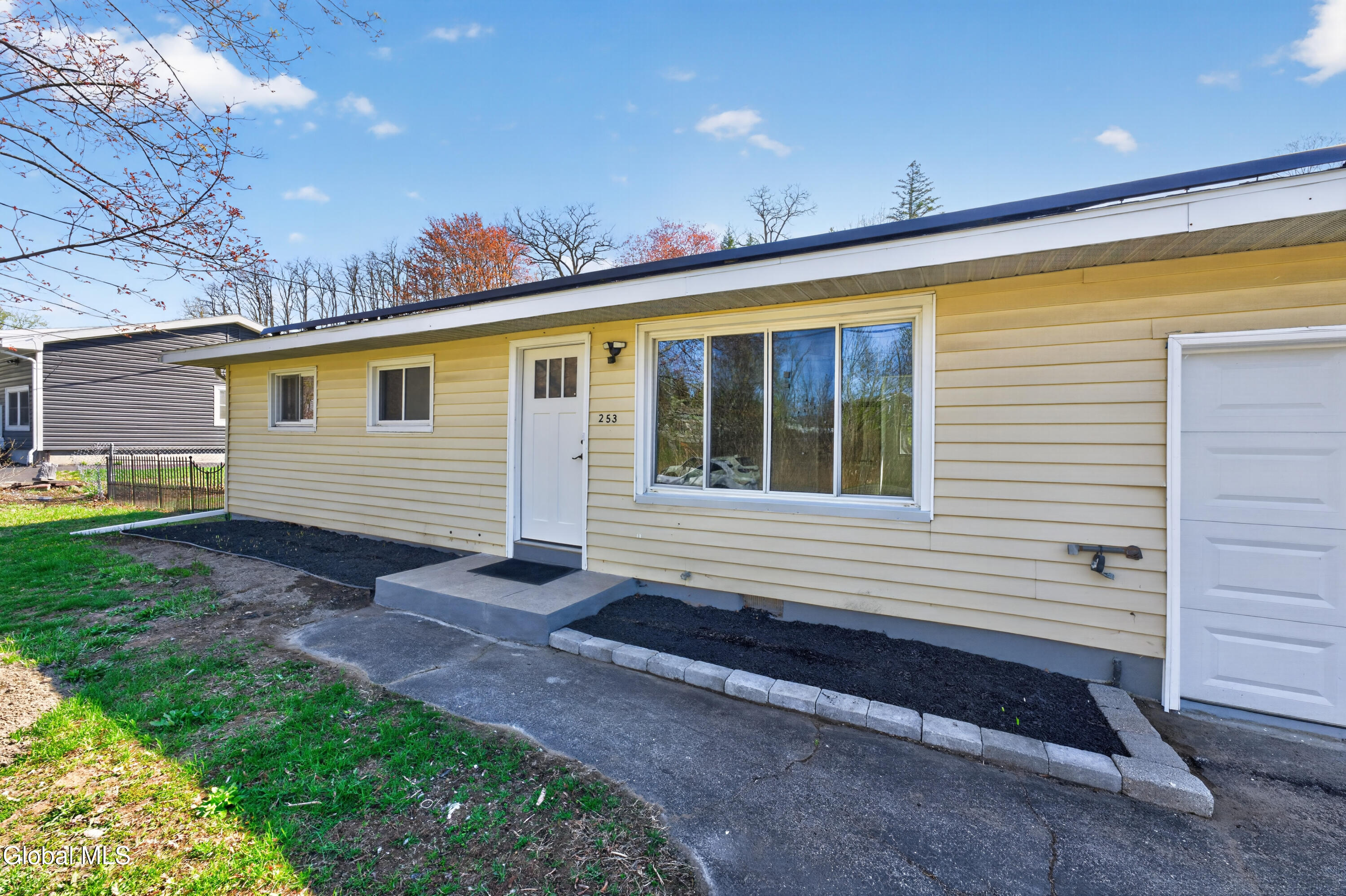 253 Valley Road Schenectady NY 12309