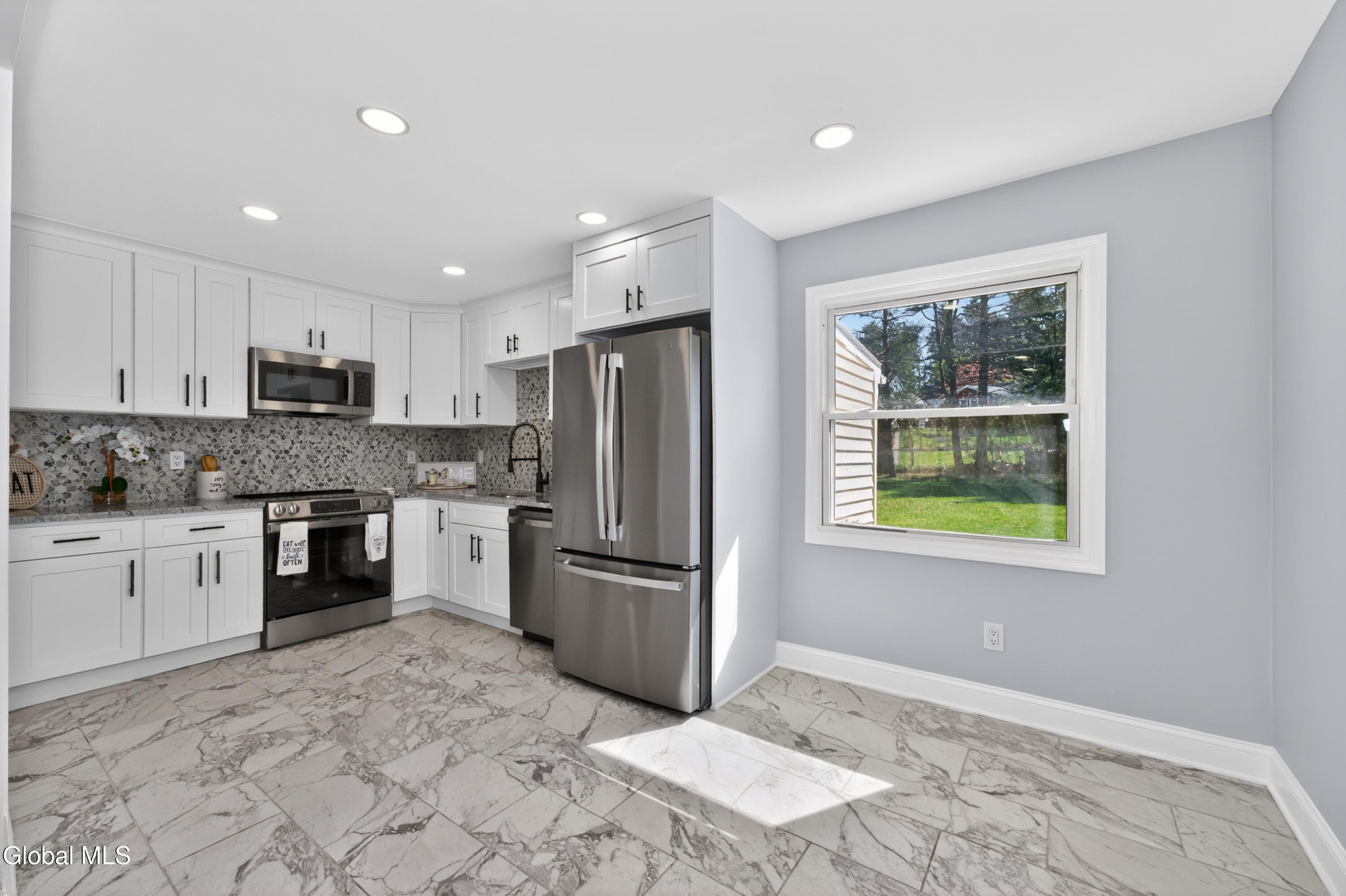 253 Valley Road Schenectady NY 12309