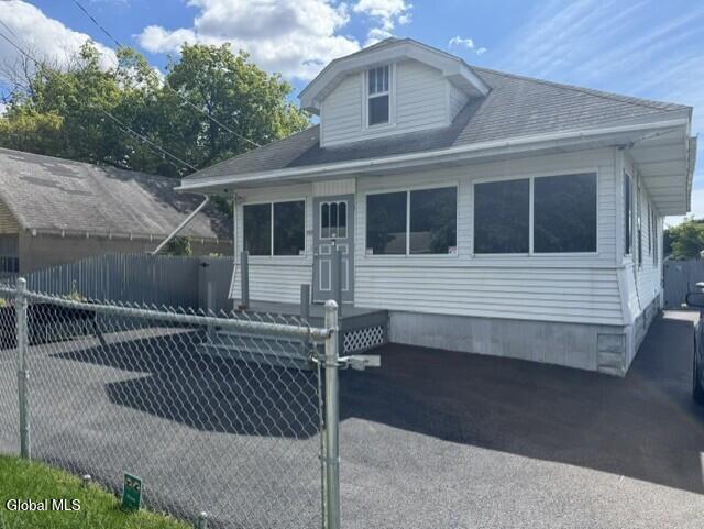 526 Hudson Street Schenectady NY 12308