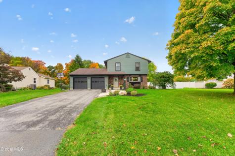 5 Mallards Landing S Waterford NY 12188