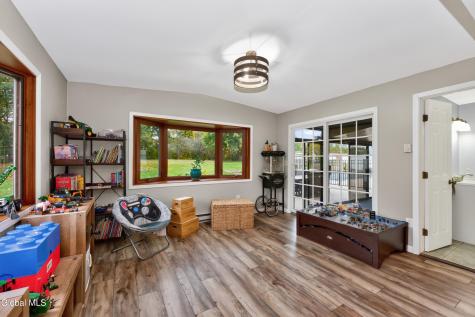 5 Mallards Landing S Waterford NY 12188
