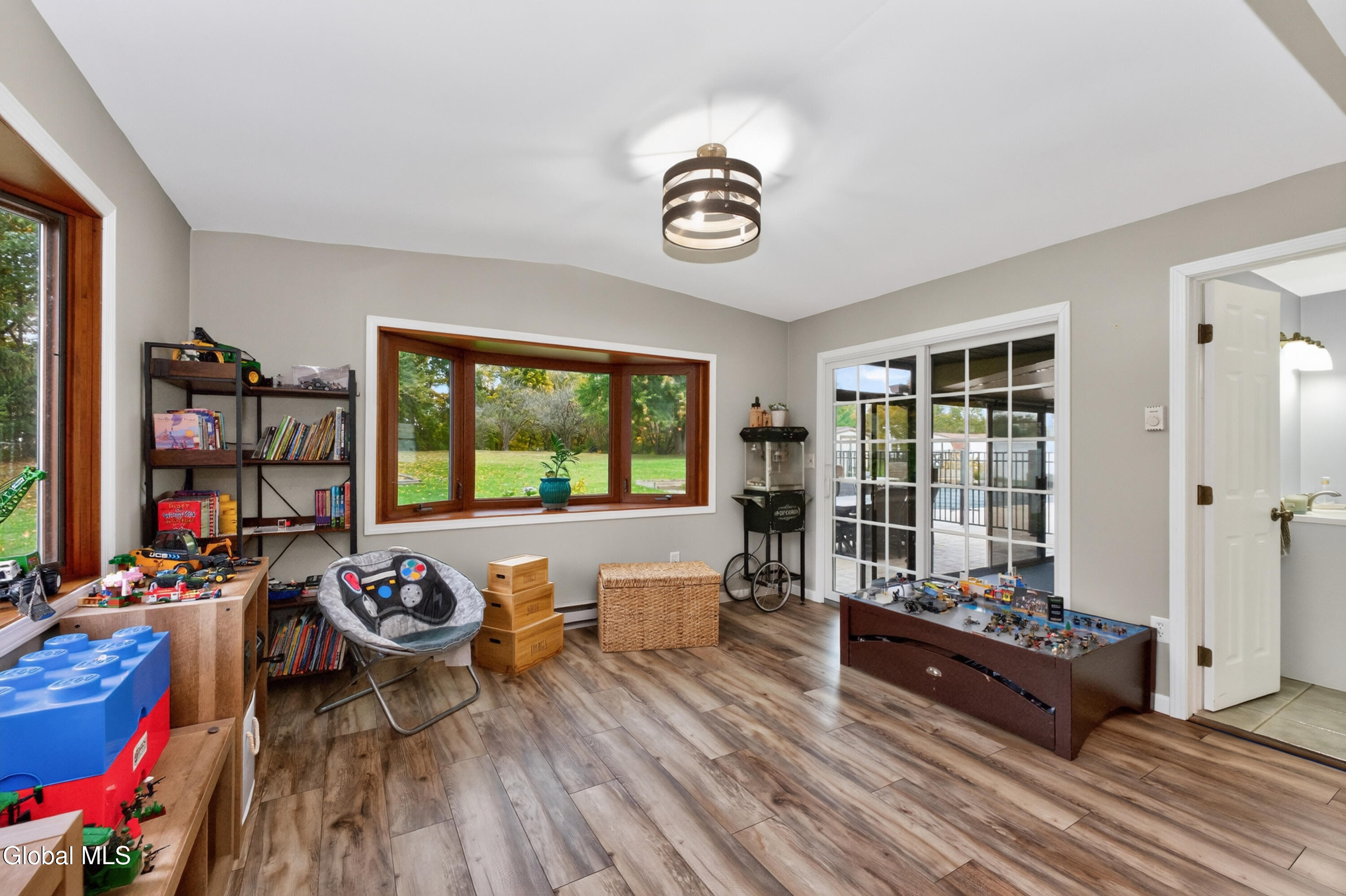 5 Mallards Landing S Waterford NY 12188