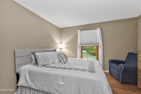 5 Mallards Landing S Waterford NY 12188