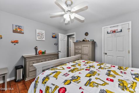 5 Mallards Landing S Waterford NY 12188