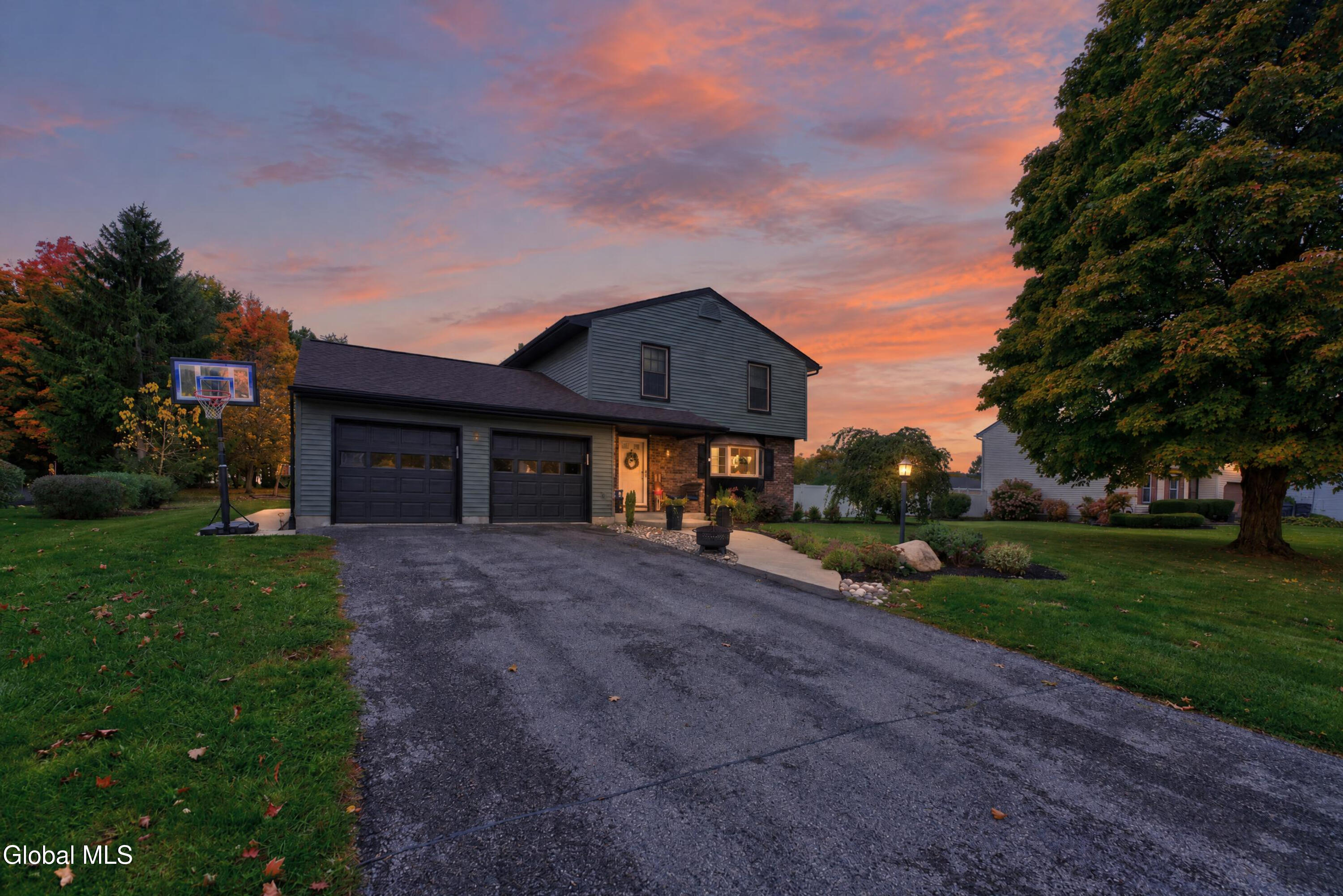 5 Mallards Landing S Waterford NY 12188