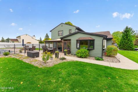 5 Mallards Landing S Waterford NY 12188
