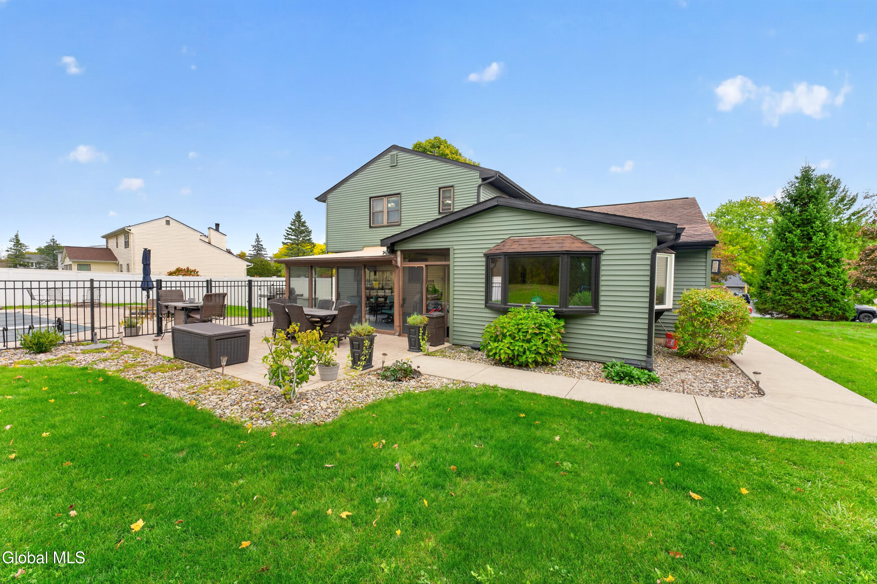 5 Mallards Landing S Waterford NY 12188